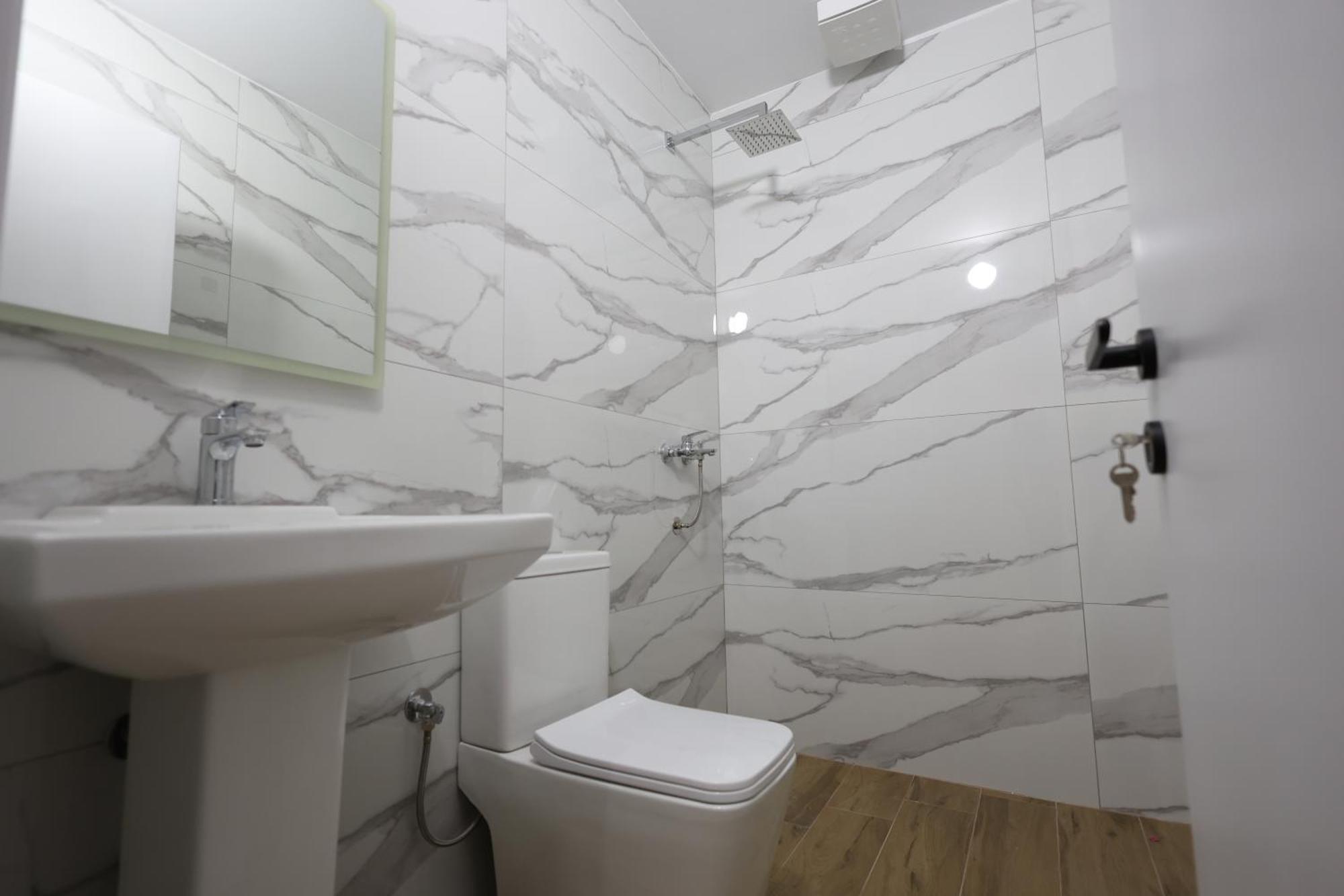 Guesthouse Aurel Berat Esterno foto