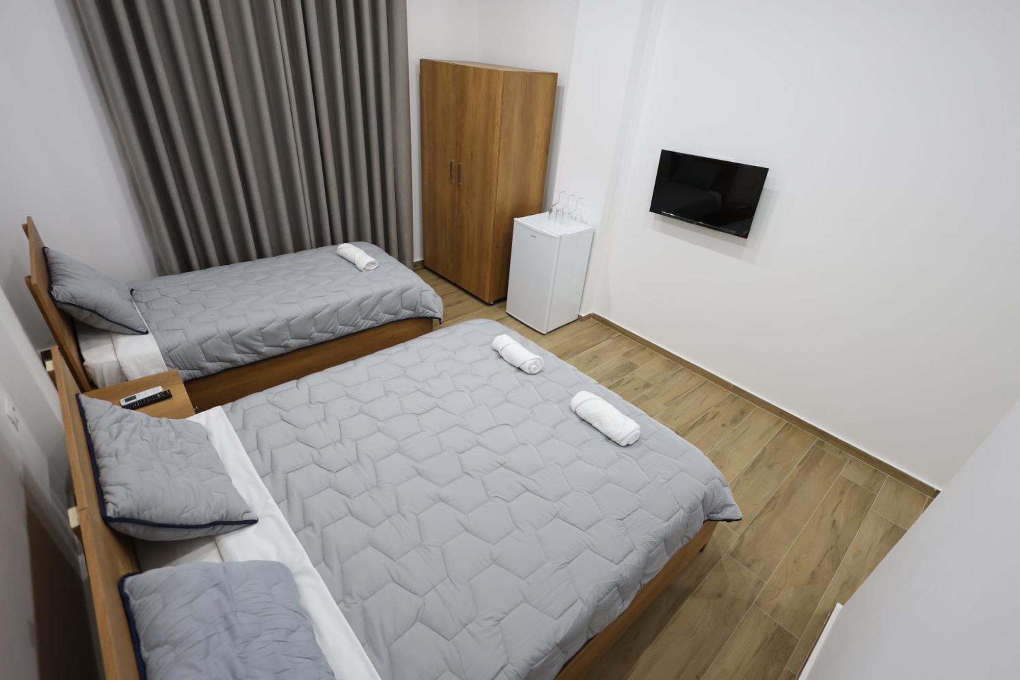 Guesthouse Aurel Berat Esterno foto