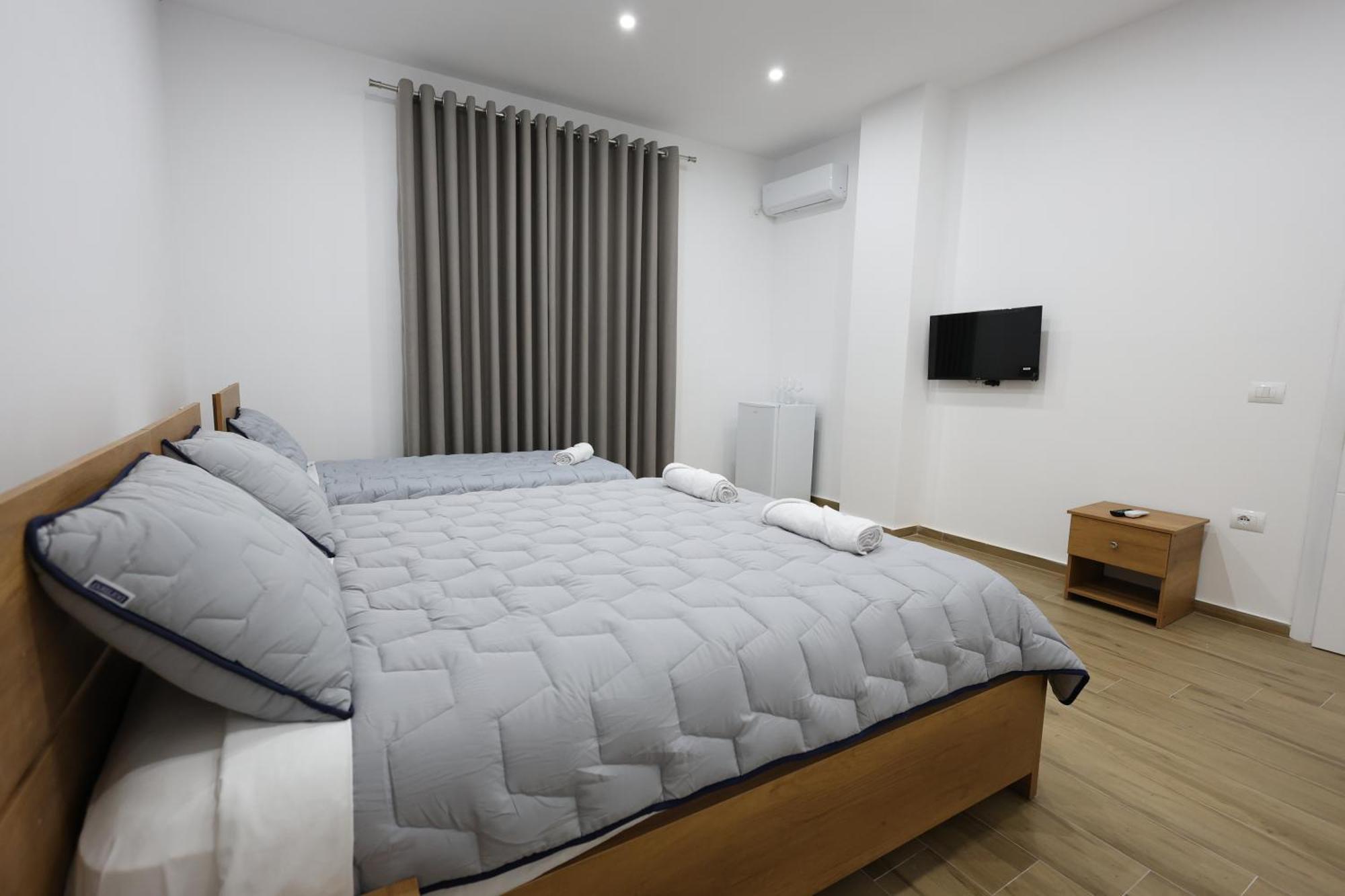 Guesthouse Aurel Berat Esterno foto